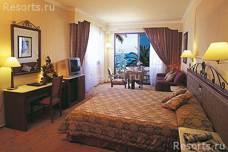 Alexander the Great Hotel 8